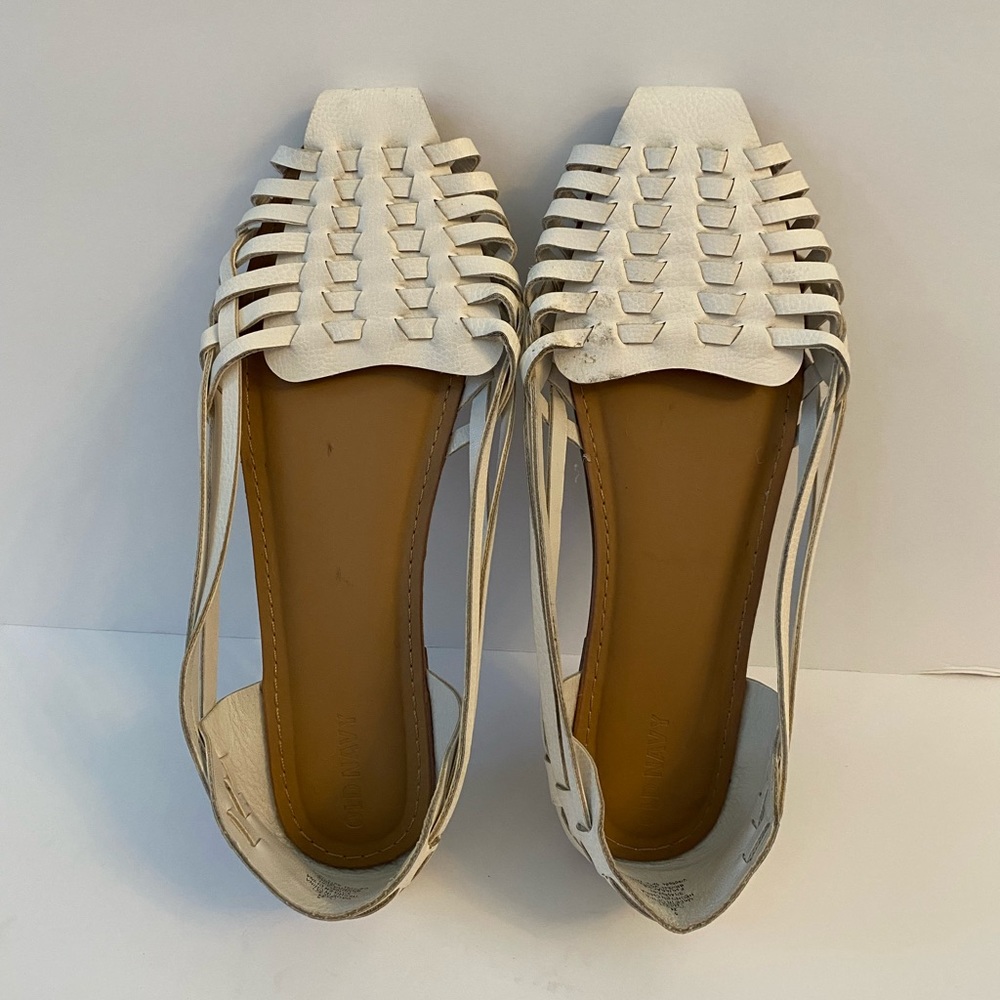 Old Navy White slip on sandals